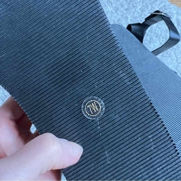 ASOS: Three Vamp Strap Black Leather Ankle Closure Platform Sandals Size 9W - Picture 7 of 8